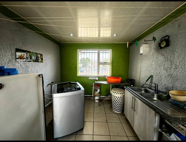 3 BEDROOM FREEHOLD FOR SALE IN VERWOERDPARK